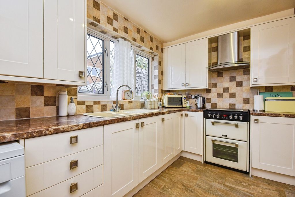 Property photo 3 of 19 Photo