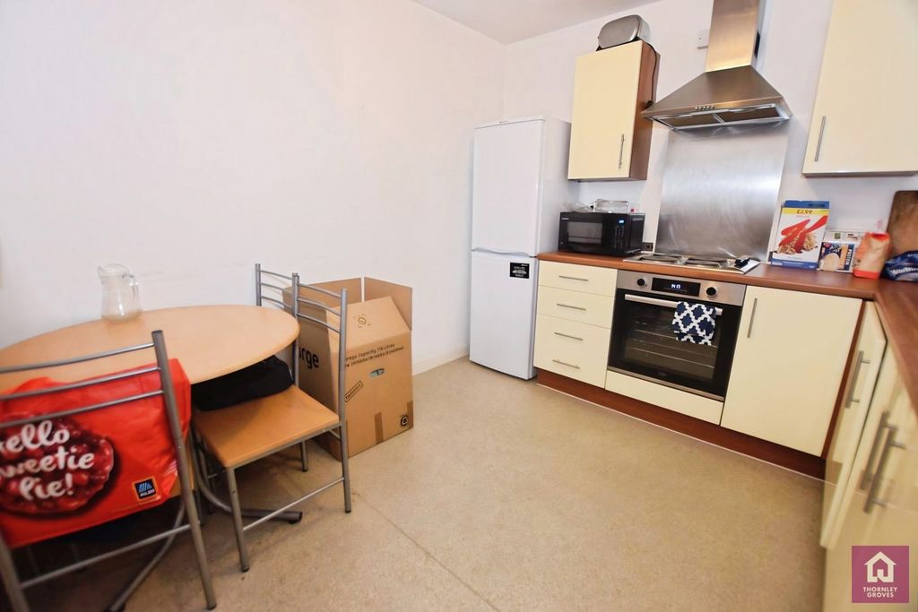 Property photo 3 of 16 Pbox-Img.Jpg