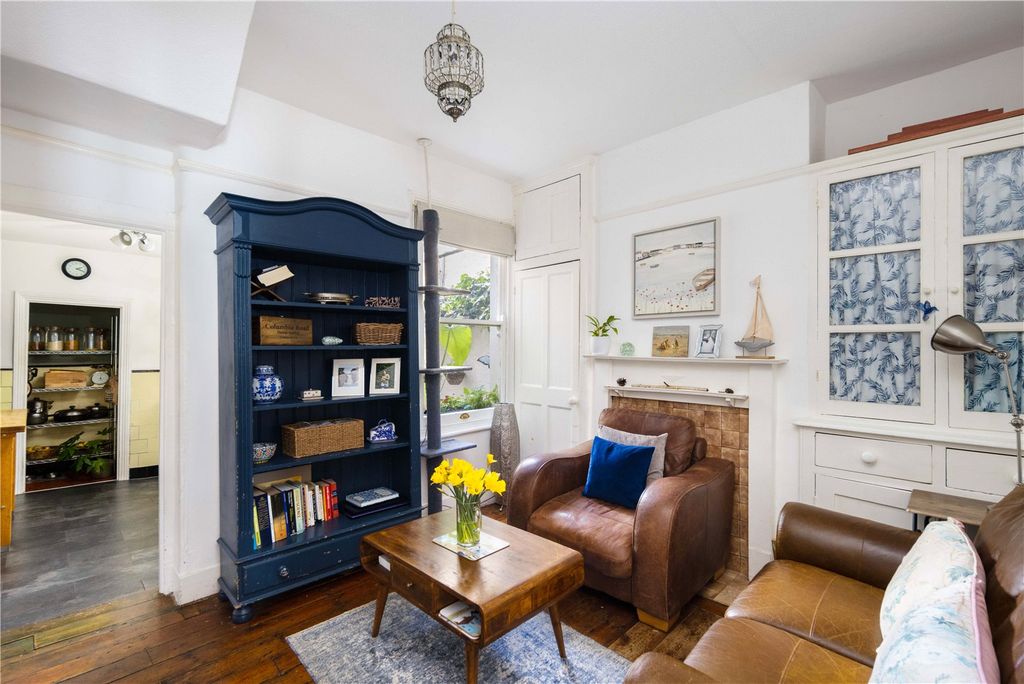 Property photo 2 of 18 Reception