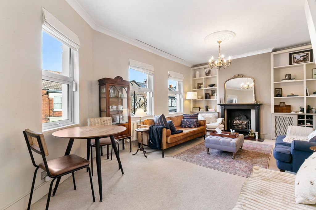 Property photo 2 of 9