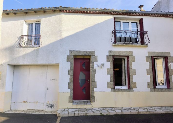 Property photo 1 of 19