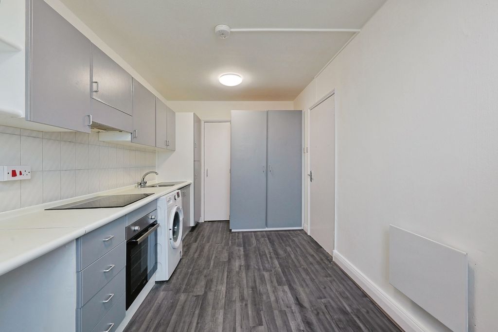 Property photo 1 of 20 Pbox-Img.Jpg