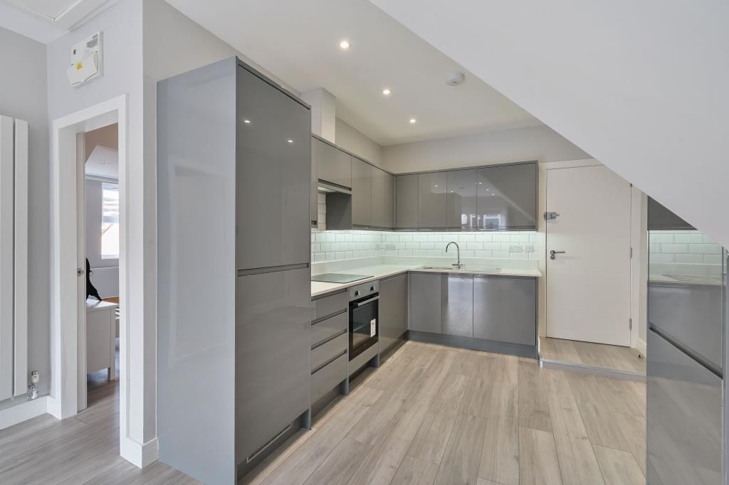 Property photo 3 of 16 Kitchen