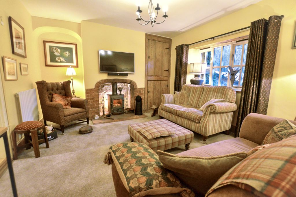 Property photo 3 of 43