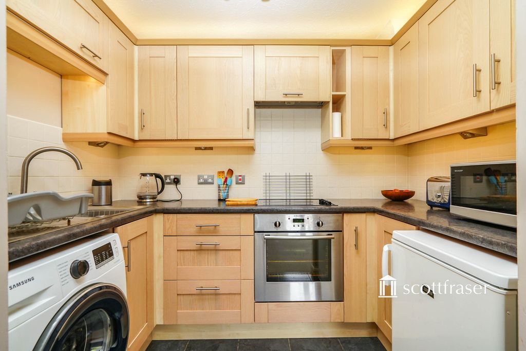 Property photo 2 of 10 2