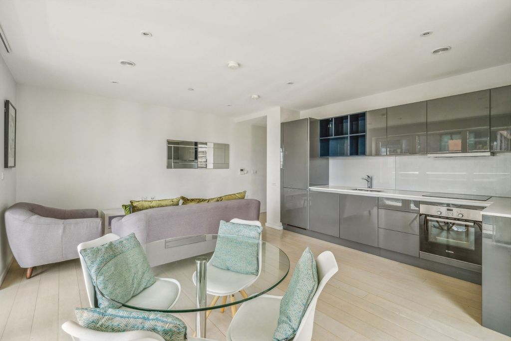 Property photo 2 of 14 4850062