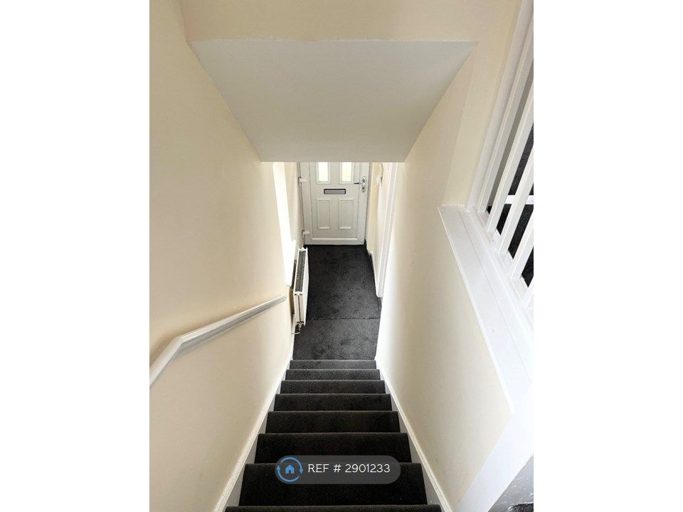 Property photo 3 of 16 Staircase