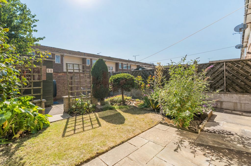 Property photo 3 of 17 1487786-2-6A4Fd19...