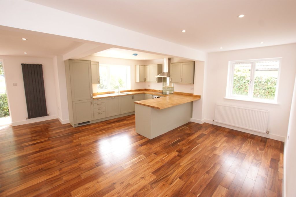 Property photo 2 of 10 Picture No. 03