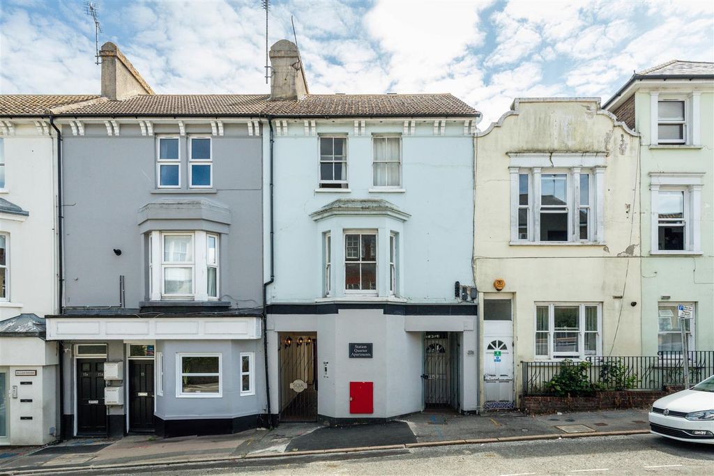 Additional image 17 of 2 bed flat for saleStation Quarter Apartments, Boltro Road, Haywards Heath RH16