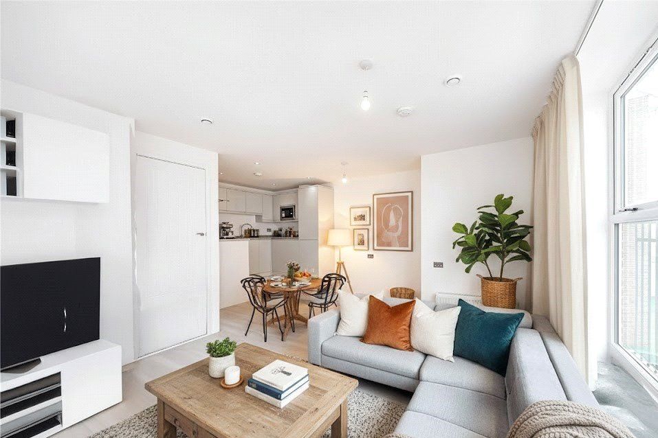 Property photo 2 of 8 Picture No. 25