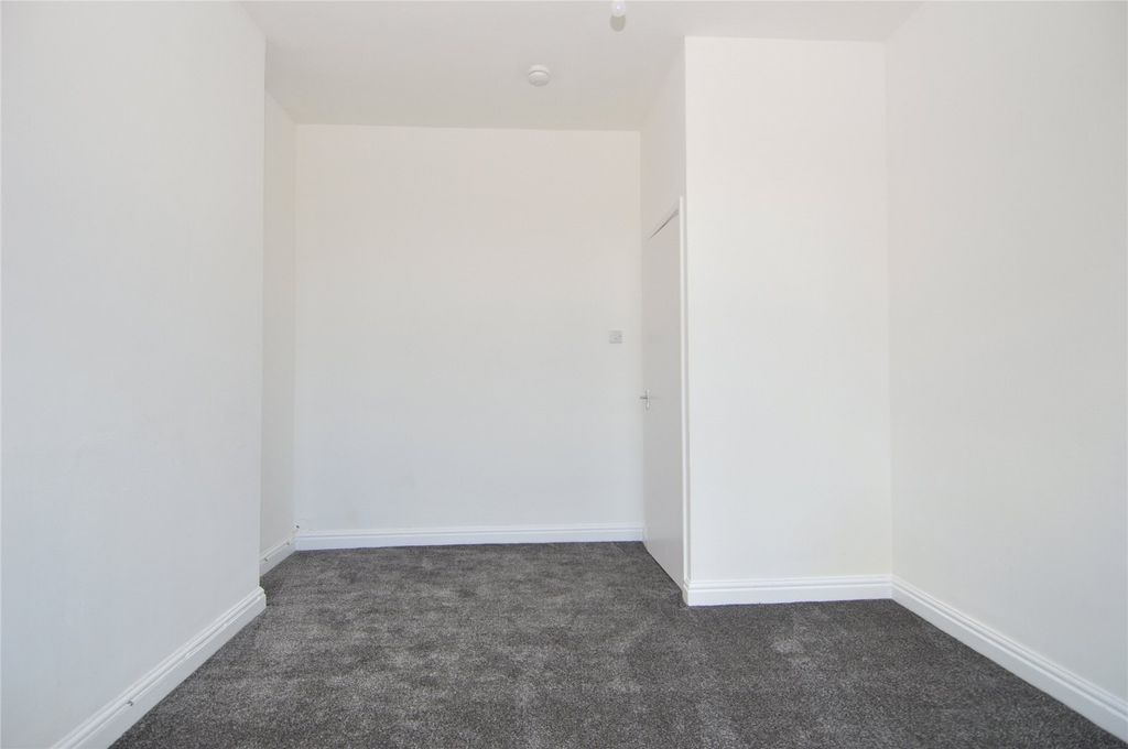 Property photo 3 of 7 Picture No. 08