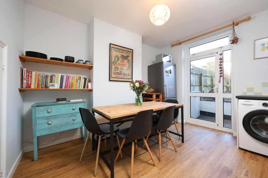 Property photo 2 of 16