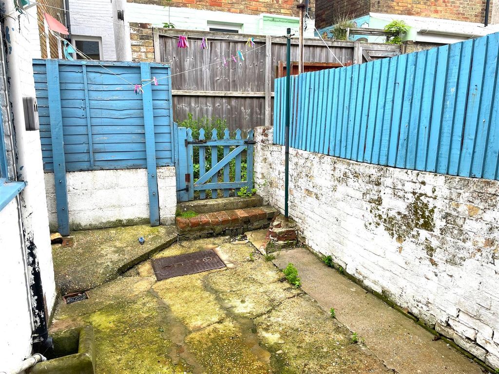 Property photo 2 of 11 3.Jpg