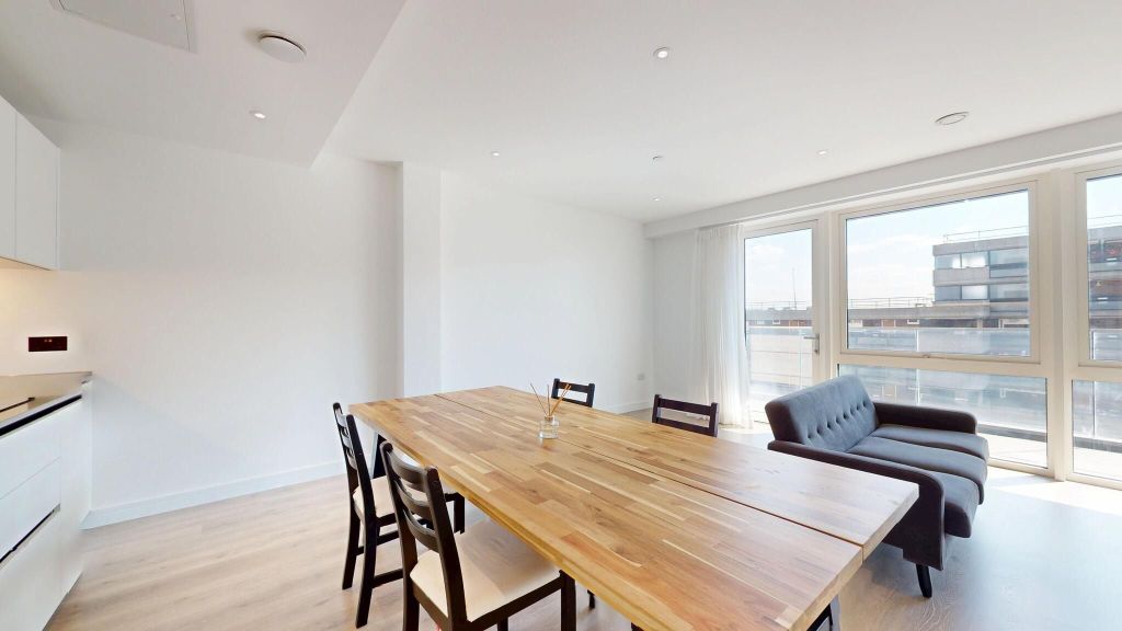 Property photo 2 of 24