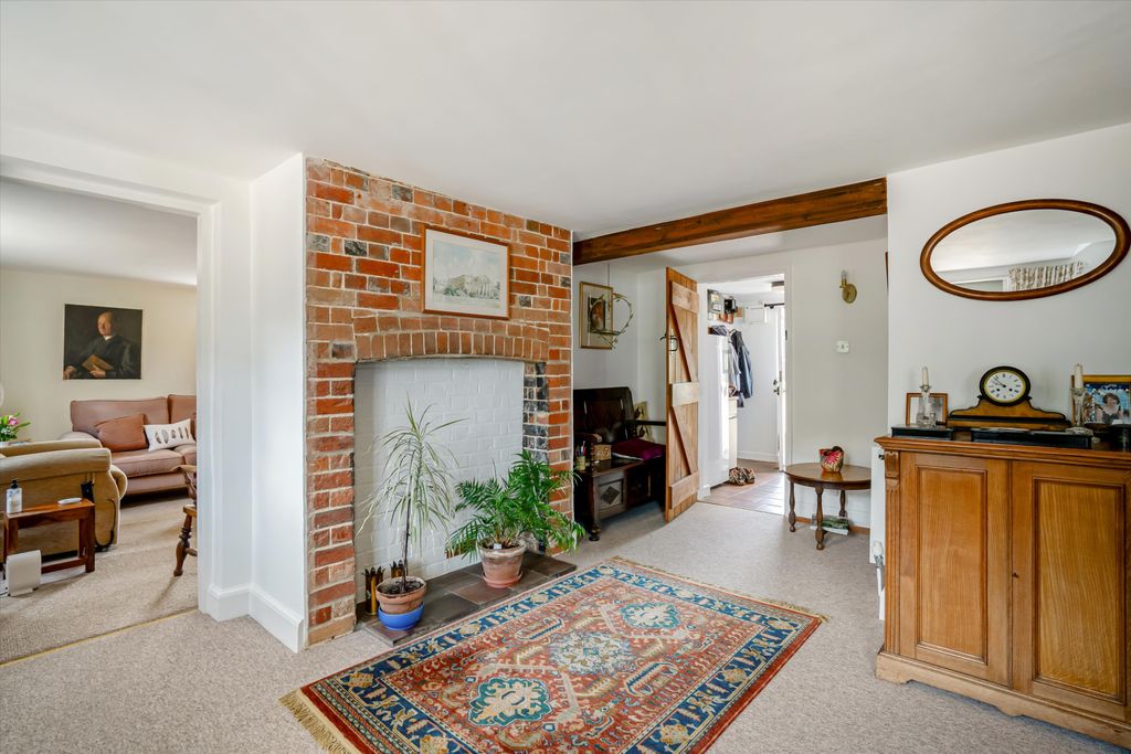 Property photo 2 of 17 Image