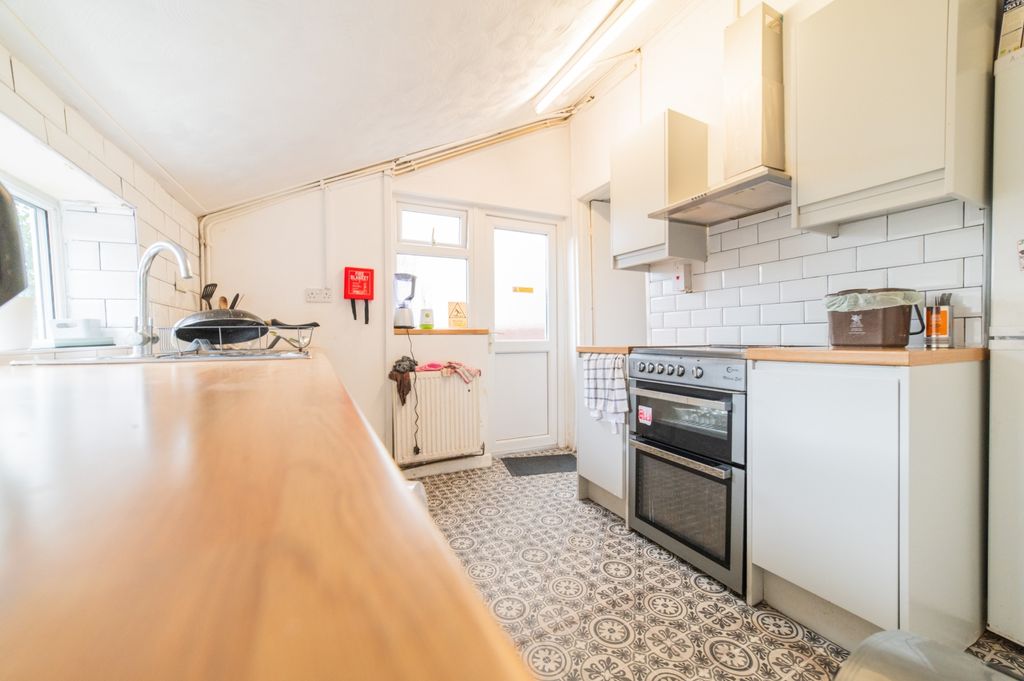 Property photo 2 of 10 Call 02920 454555 To Secure Your Viewing_1