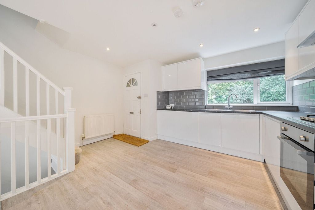 Property photo 3 of 21 Picture No. 05