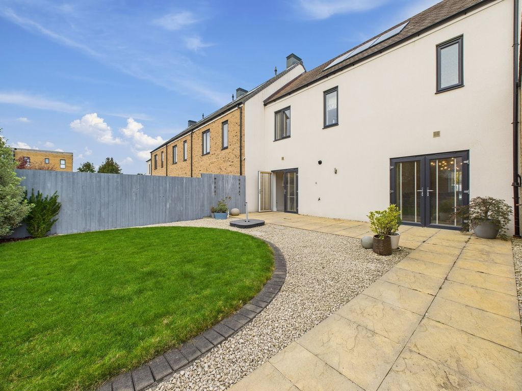 Property photo 1 of 25