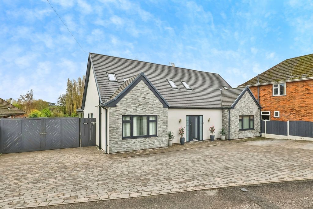 Property photo 1 of 26