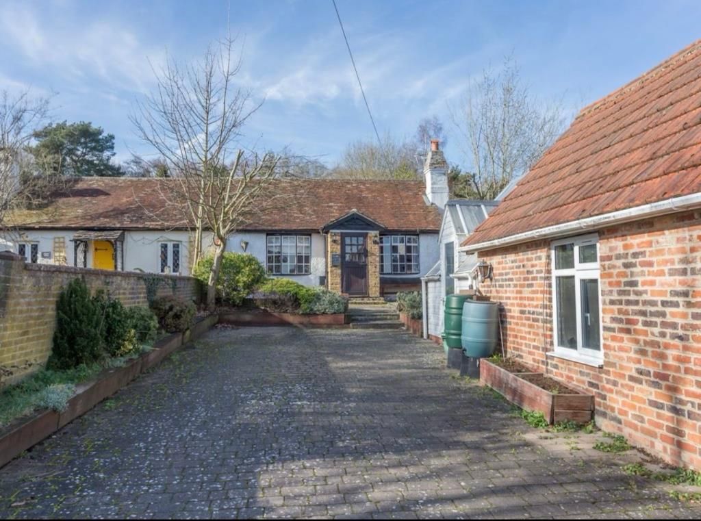 Property photo 1 of 24 External View