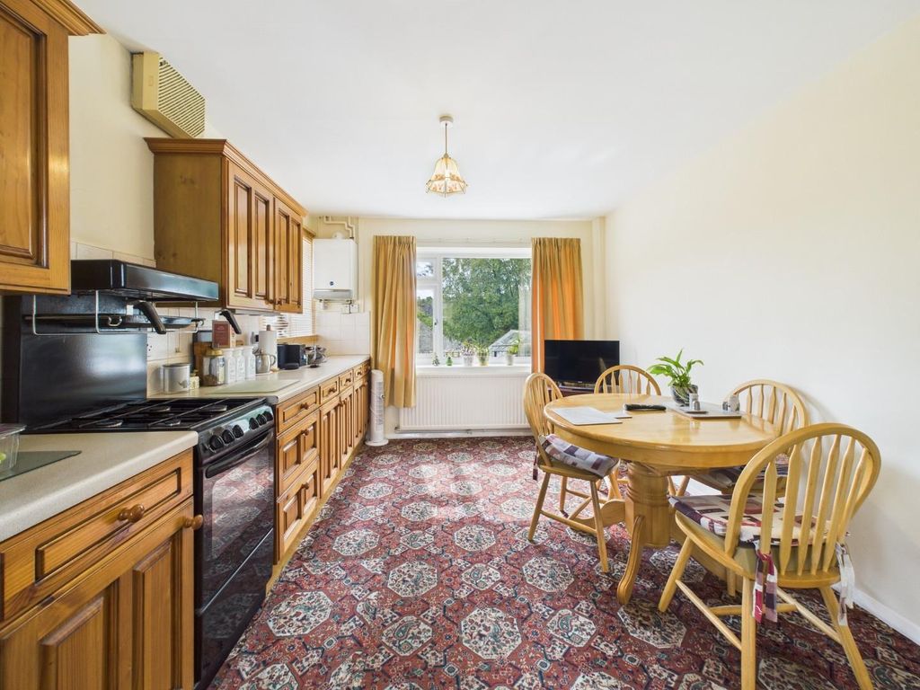 Property photo 2 of 33 Kitchen