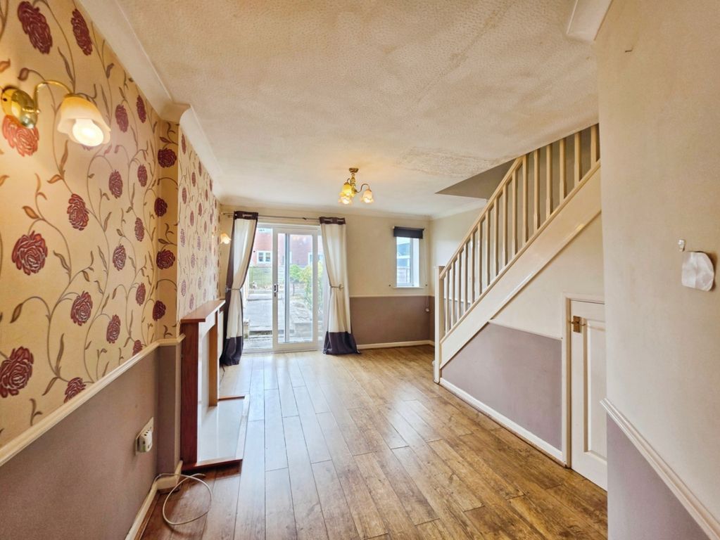 Property photo 2 of 15 Pbox-Img.Jpg