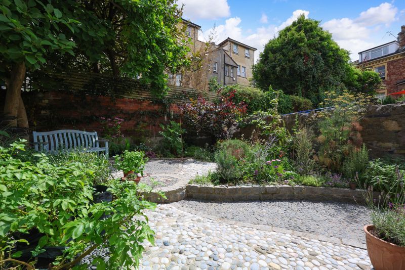 Property photo 2 of 29 Garden