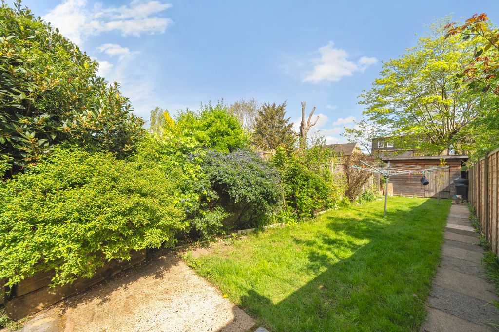 Property photo 3 of 23 Picture No. 15