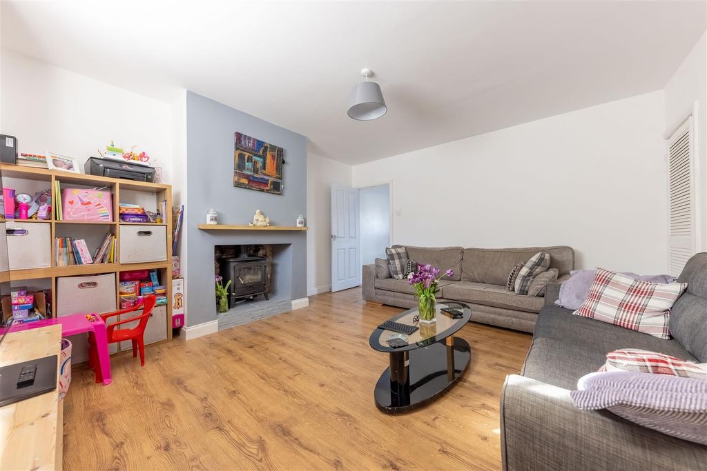 Property photo 2 of 17 Ba-16.Jpg