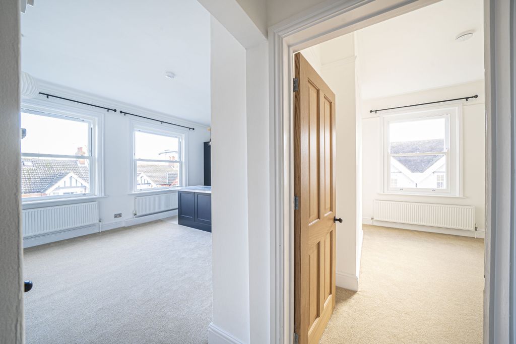 Property photo 3 of 18 Dsc07207