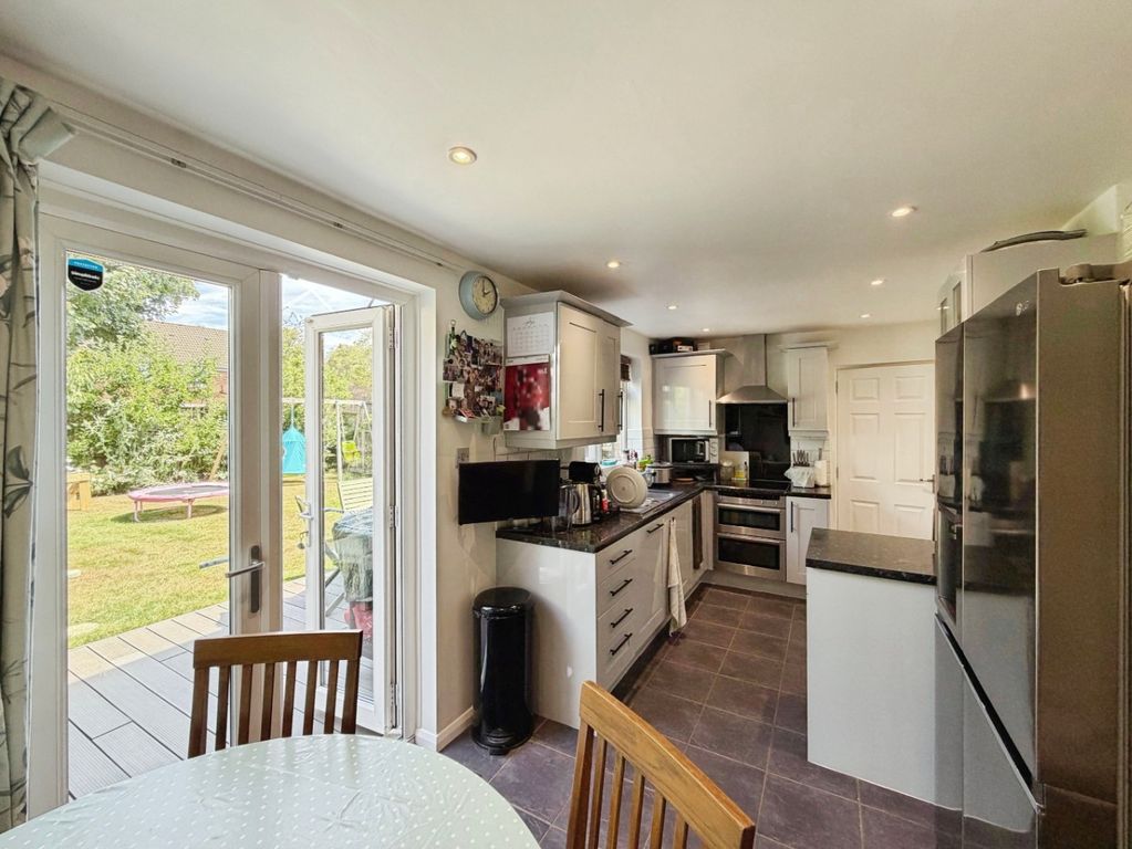 Property photo 3 of 18 5323177