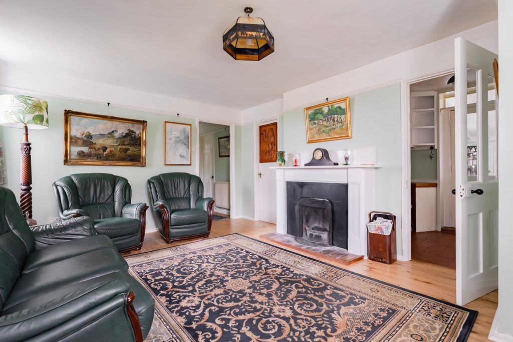 Property photo 3 of 25