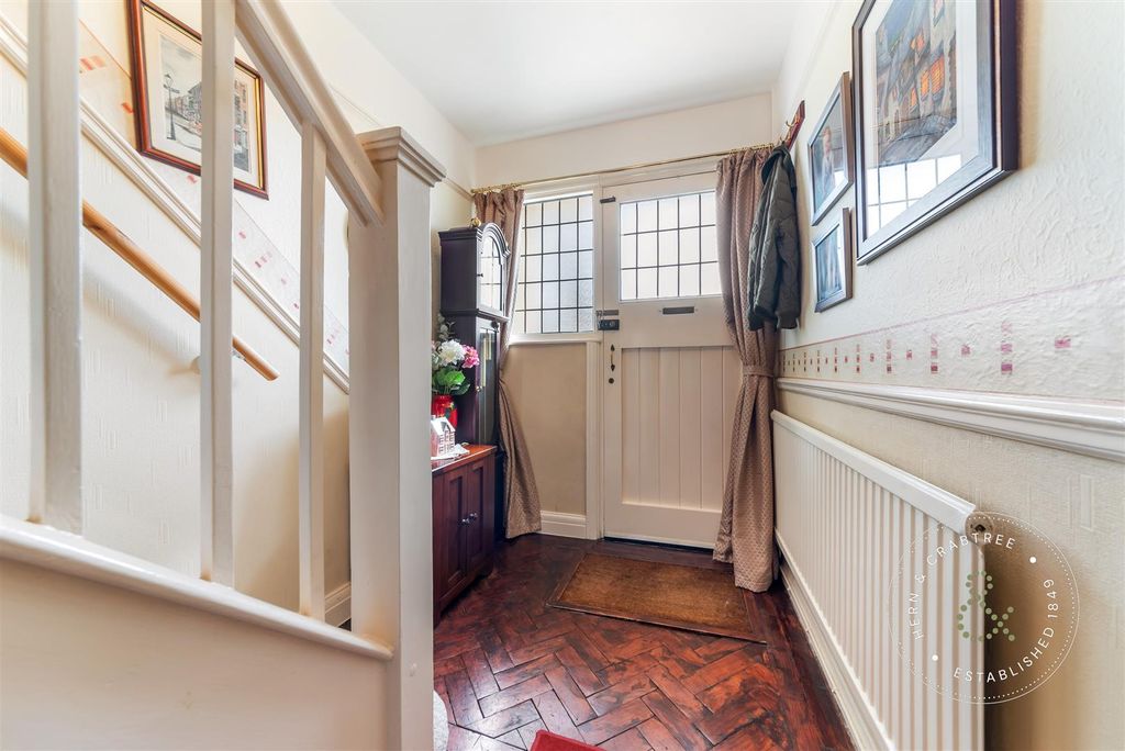 Property photo 2 of 29 Heathwood-Road-10.Jpg