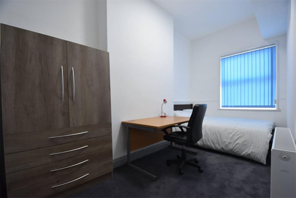 Property photo 3 of 10 Bedroom 2.Jpg