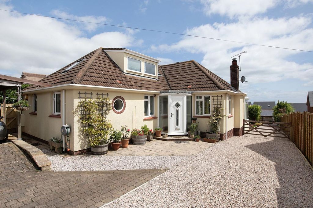 Property photo 1 of 48