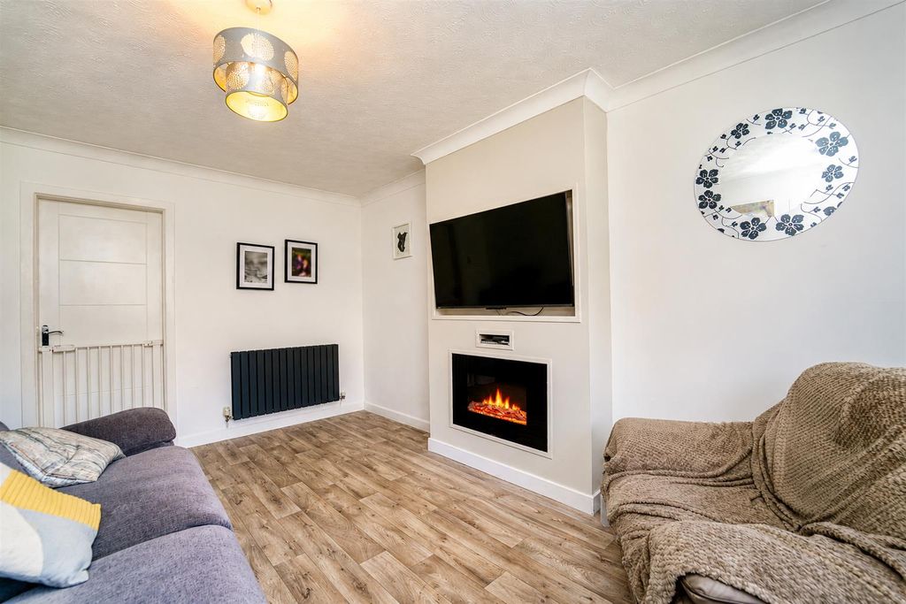 Property photo 3 of 29 18.