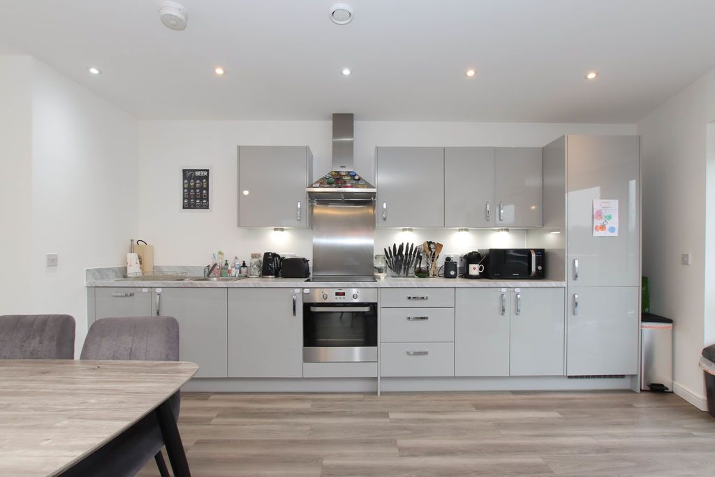 Property photo 2 of 13 Photo 10