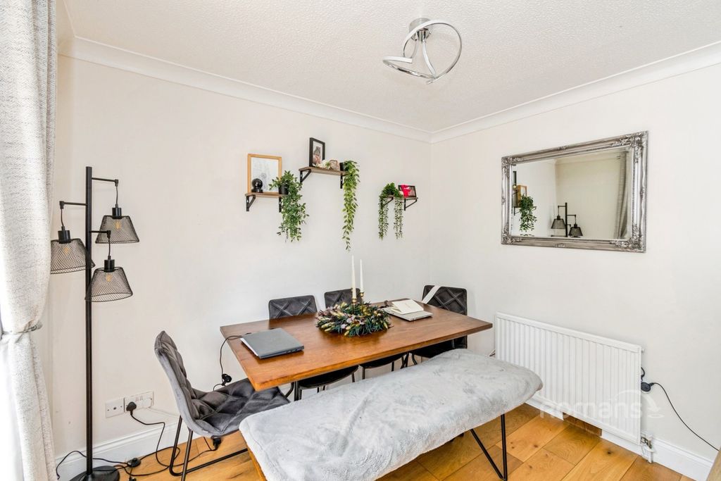 Property photo 3 of 16 Pbox-Img.Jpg
