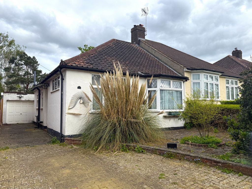 Property photo 1 of 18 Photo 8