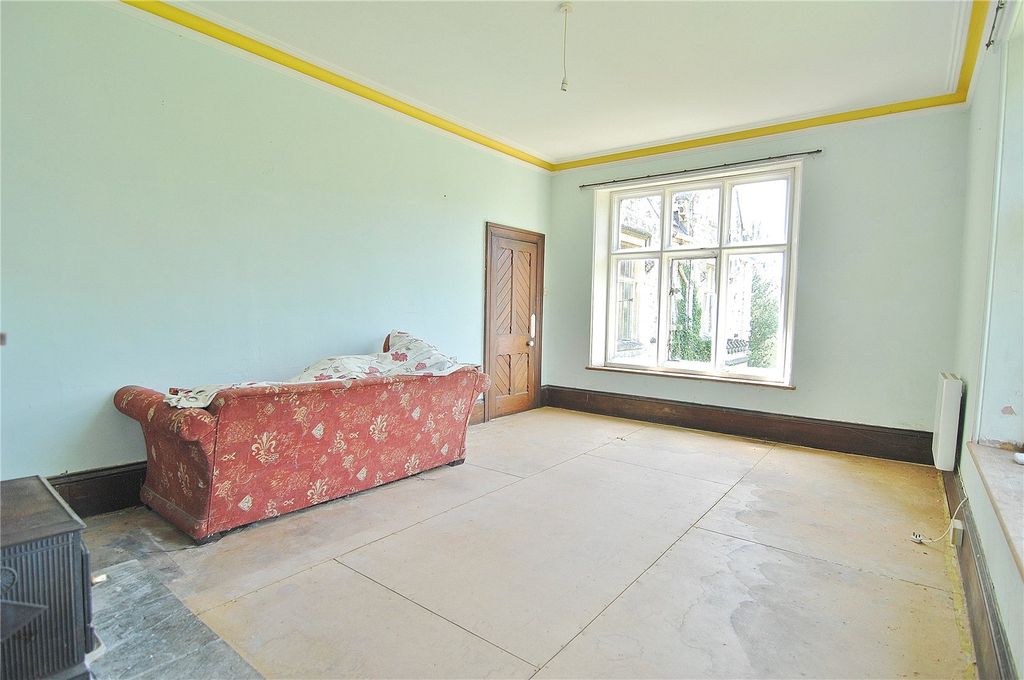 Property photo 2 of 11 Picture No. 26