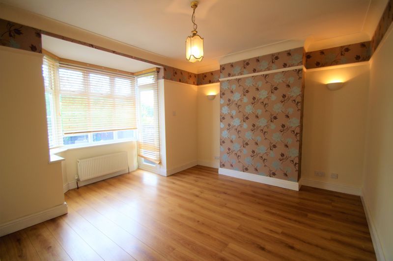 Property photo 3 of 16 Photo 7