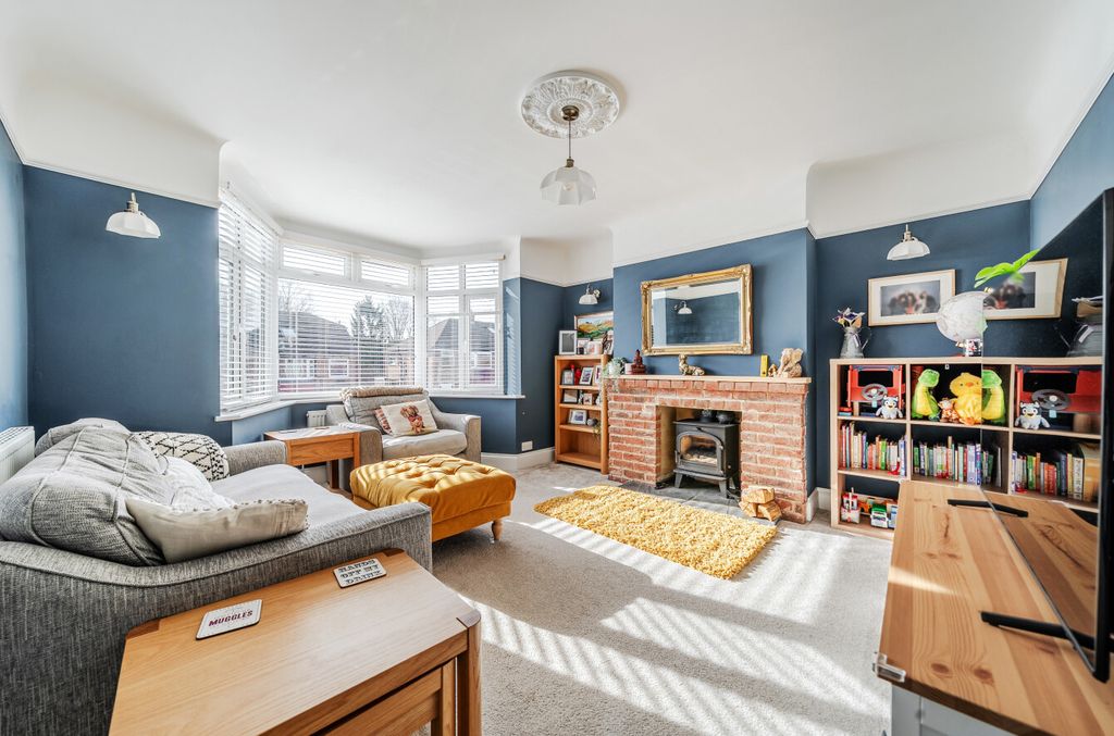 Property photo 2 of 13 1416560-1-6994598...