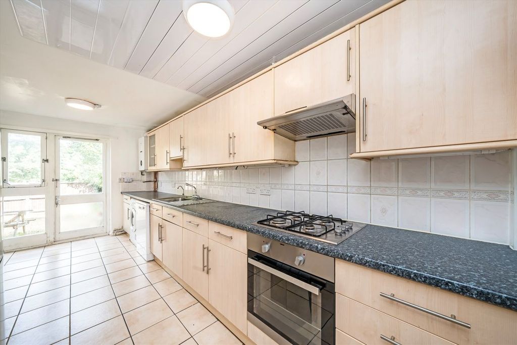 Property photo 2 of 8
