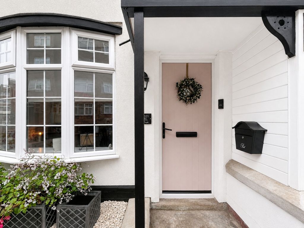 Property photo 2 of 24 5176453