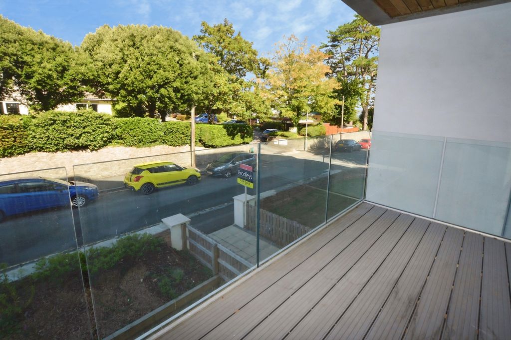 Property photo 3 of 13 Pbox-Img.Jpg