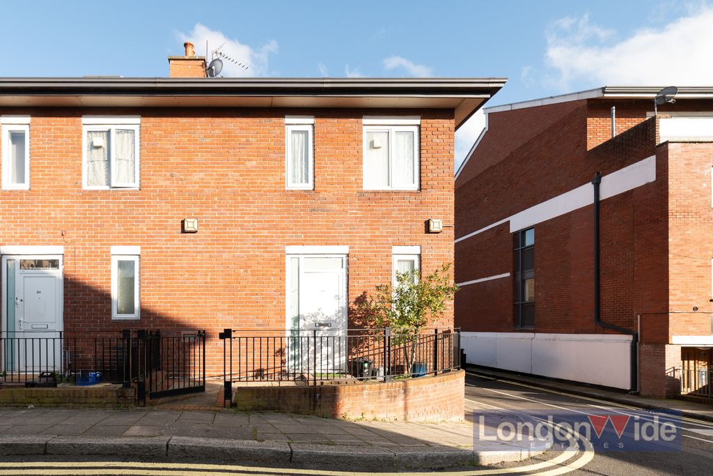 Property photo 1 of 14 Photo 14