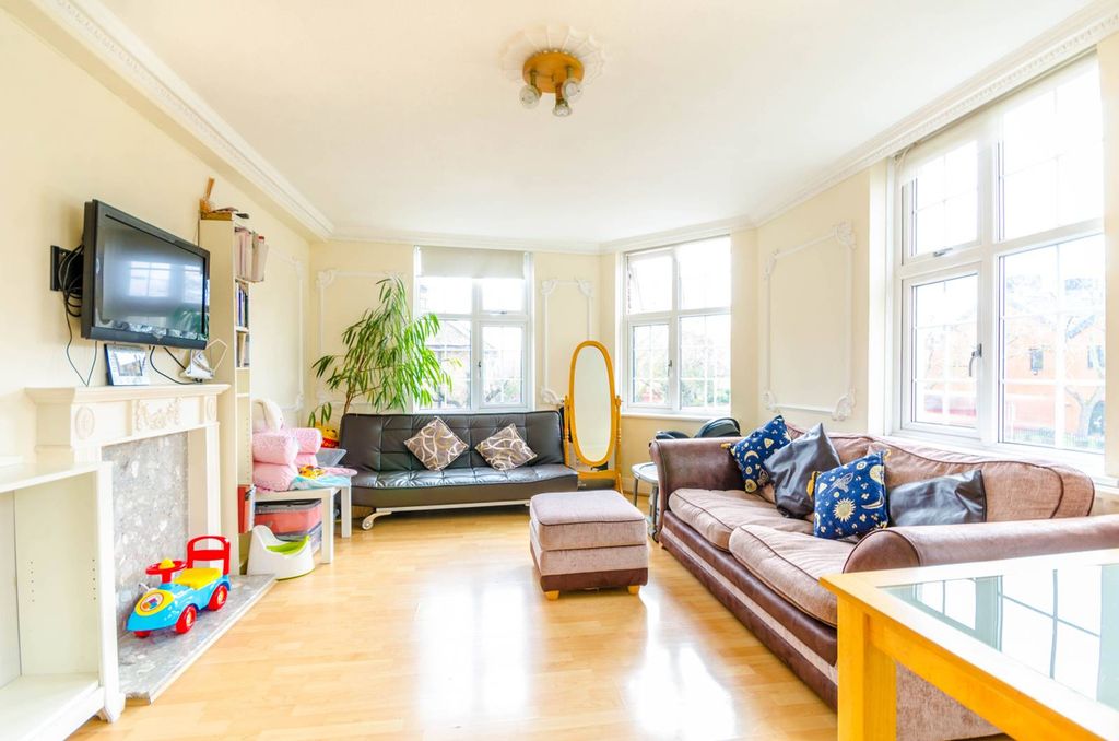 Property photo 2 of 3