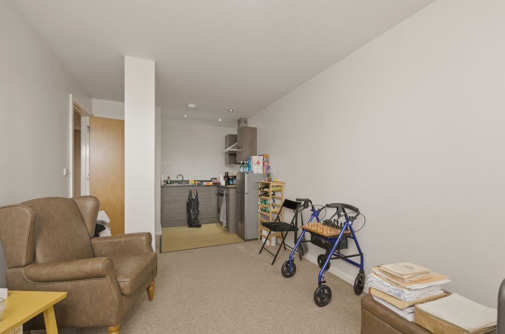 Property photo 2 of 9