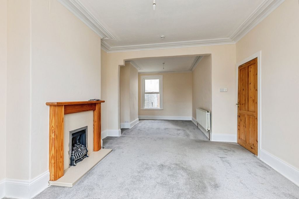 Property photo 2 of 18 Pbox-Img.Jpg